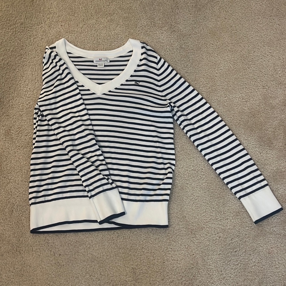 Vineyard Vines sweater